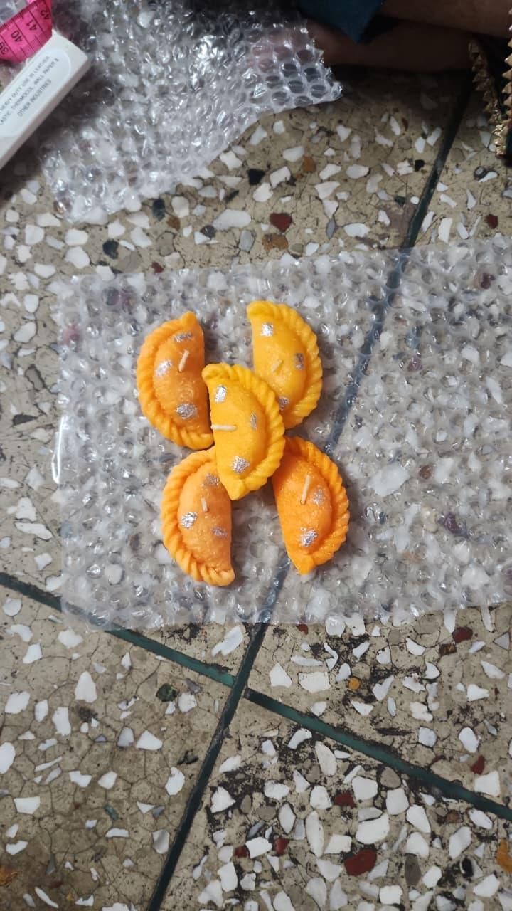 Gujiya Shape Candle Pack of 5